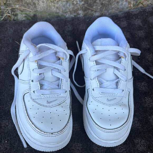 Nike AirForce 1s Childrens 10c - Picture 2 of 9
